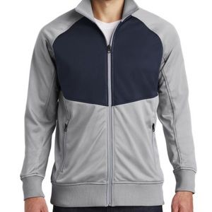 The North Face‎ Embroidered Tech Full Zip Fleece Jacket NF0A3SEW Size M